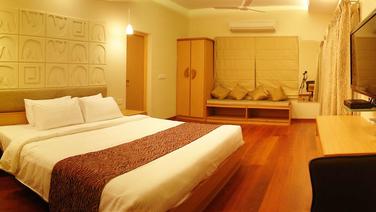 Classic Luxury Service Apartments Visakhapatnam Esterno foto